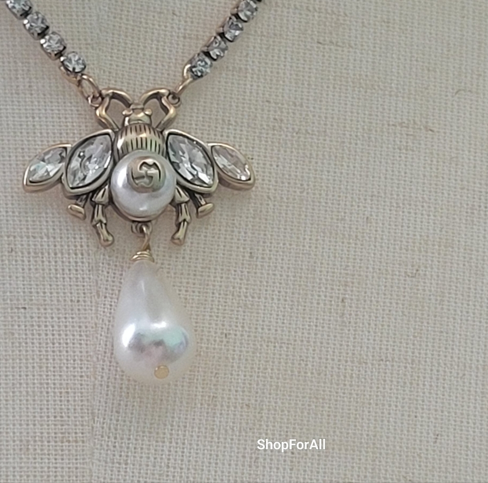 Gucci Bee Necklace with Crystal Chain & Drop Pearl | Fashion - Picture 11 of 13